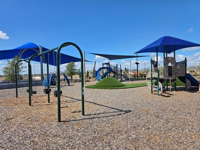 Building Photo - 1333 Red Hills Dr