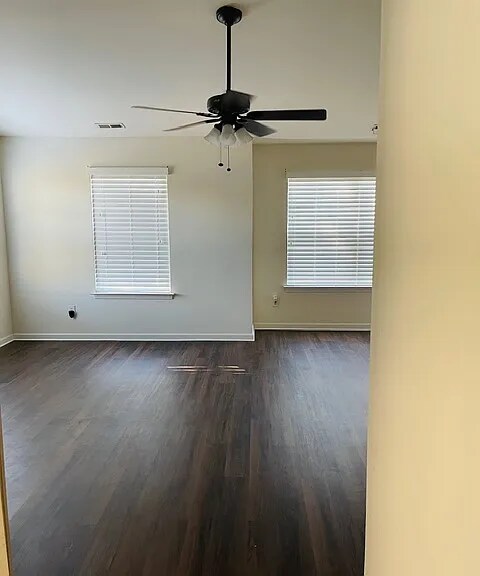 Building Photo - 2201 Raven Rd