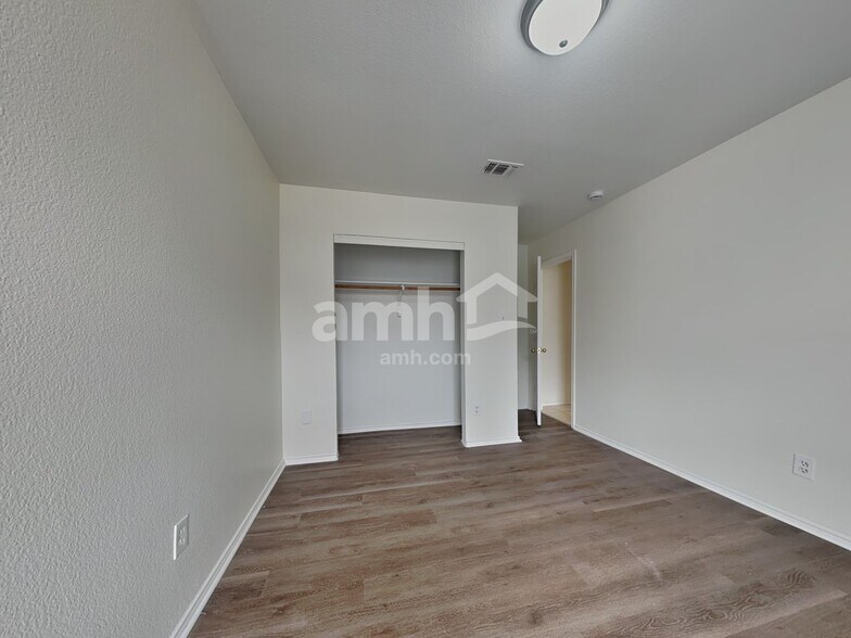 Building Photo - 7103 George Finger Rd