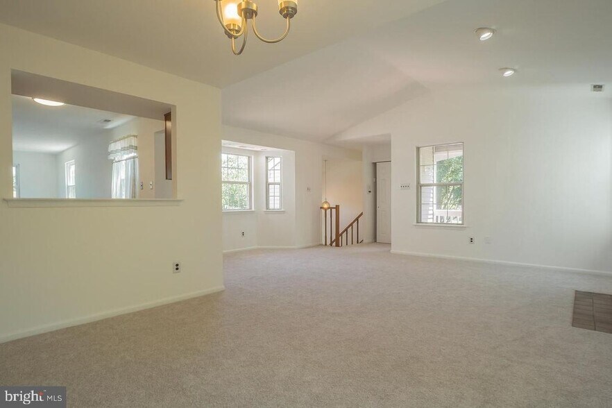 Building Photo - 1659B Trellis Cir