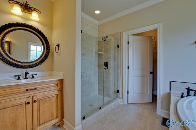 Building Photo - 4905 Saddle Ridge Dr SE