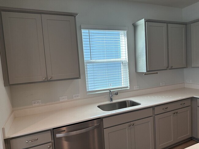 Building Photo - 964 Longleaf Dr