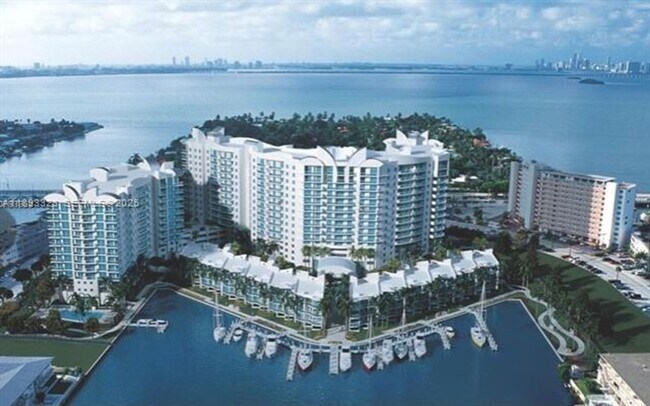 Building Photo - 7900 Harbor Island Dr