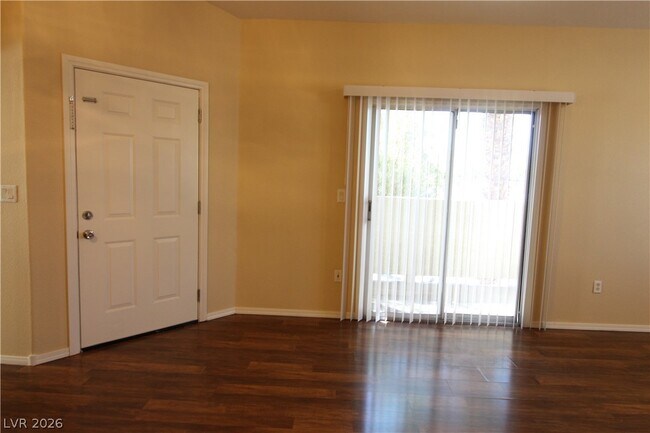 Building Photo - 6156 Pine Villa Ave