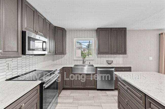 Building Photo - 800 Black Duck Dr