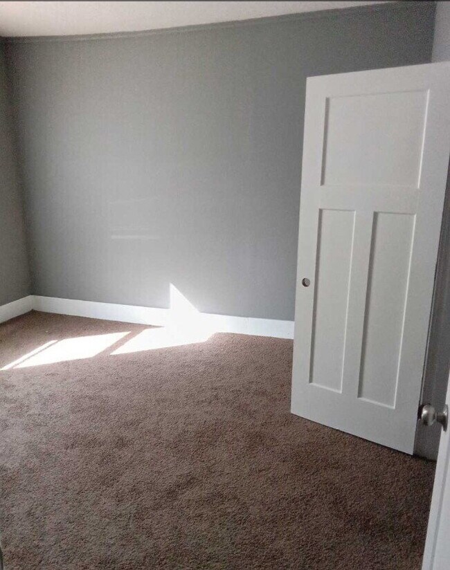 Building Photo - Fully Renovated 4BR in South Memphis – Section 8 Welcome