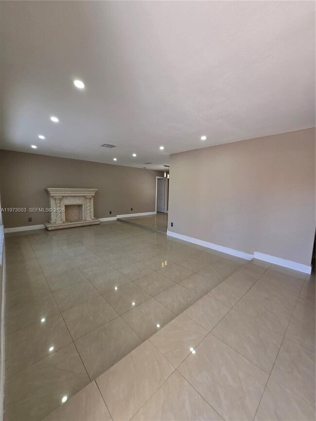 Building Photo - 10805 SW 165th Terrace