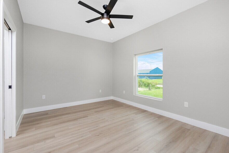 Main Bedroom - 10410 Pendleton Ave