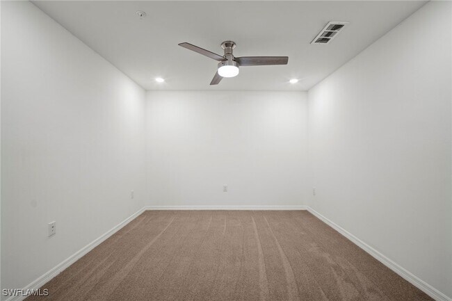 Building Photo - 43051 Greenway Blvd