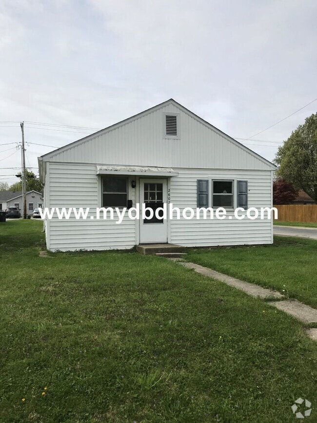Building Photo - 2602 Lynn Ave