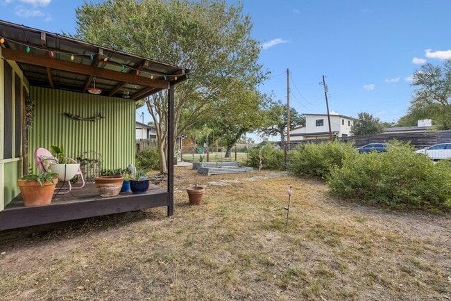 Building Photo - 1106 Minnie Dr