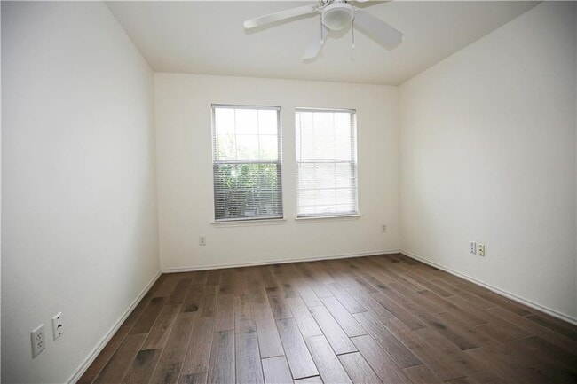 Building Photo - 1153 Apollo Cir