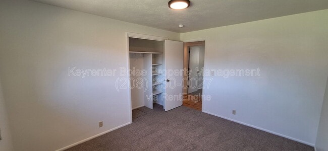Building Photo - 254 W Fall Dr