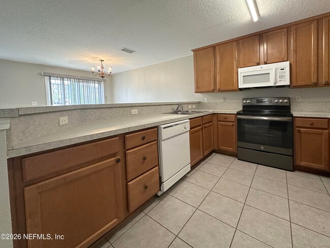 Building Photo - 1036 N Black Cherry Dr