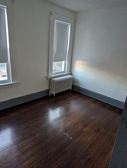 Building Photo - 2295 E Main St