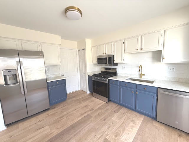 Building Photo - 171 N Clare Ct