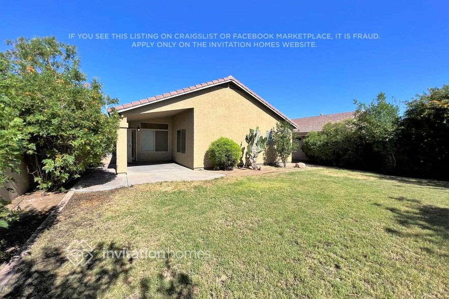 Building Photo - 14003 N 133rd Dr