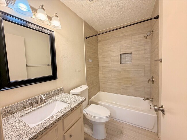 Building Photo - 9517 Clanton St