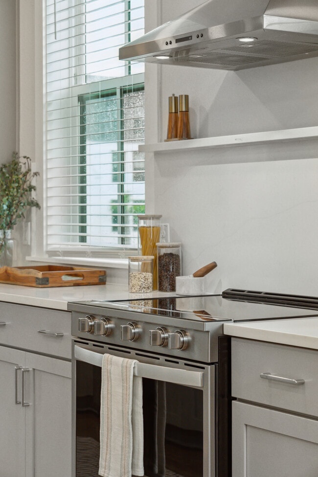 Kitchen - Fenland Townhomes