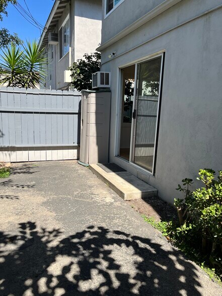 Building Photo - 5319 Radford Ave