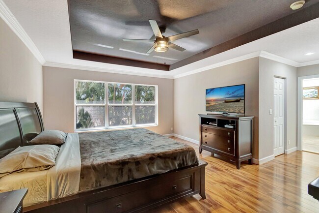 Building Photo - 6788 Hendry Dr