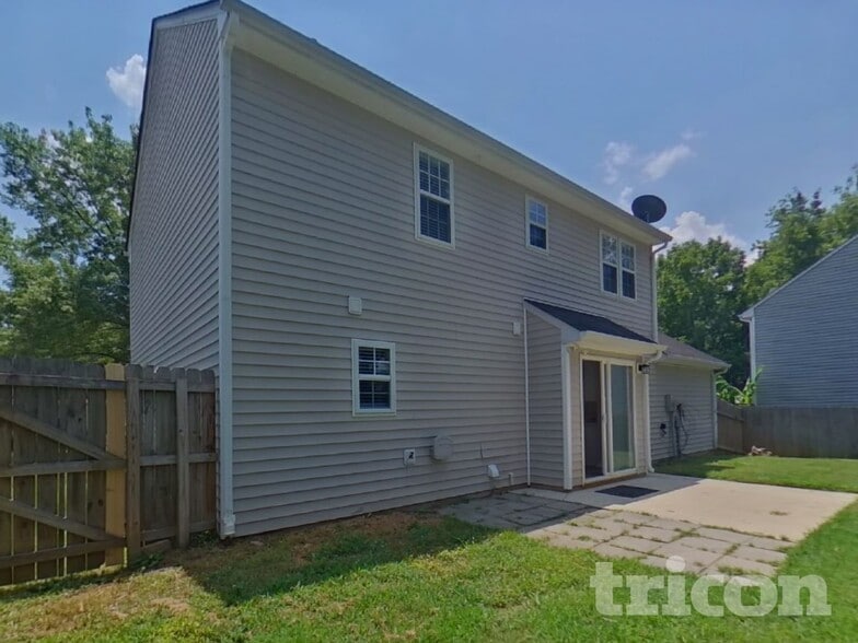 Building Photo - 9022 Jaldena Dr