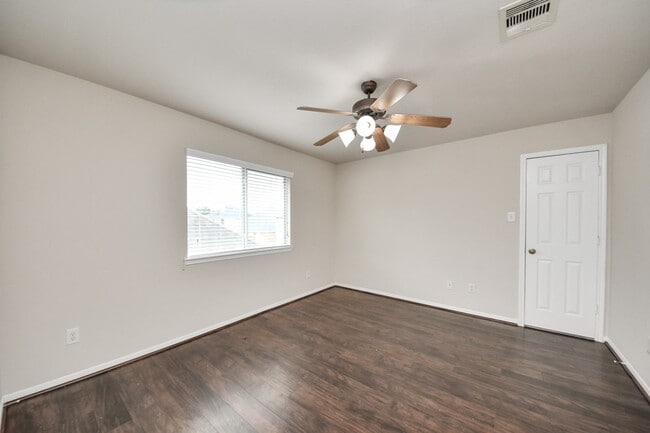 Building Photo - 24523 Red Bluff Tr