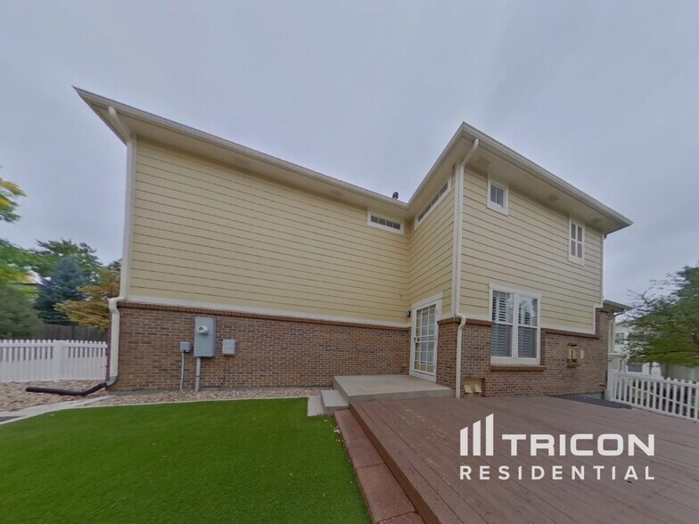 Building Photo - 5980 W 94th Pl