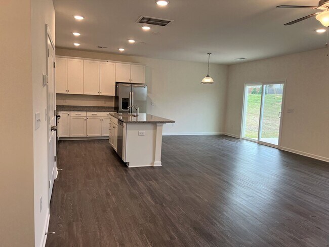 Building Photo - 6039 Haddington Dr
