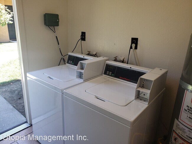 Building Photo - Spacious Townhome in Desirable Fairfield Area