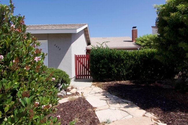 Primary Photo - 4490 Cather Ave