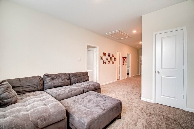 Building Photo - 617 Aspen Falls Ct