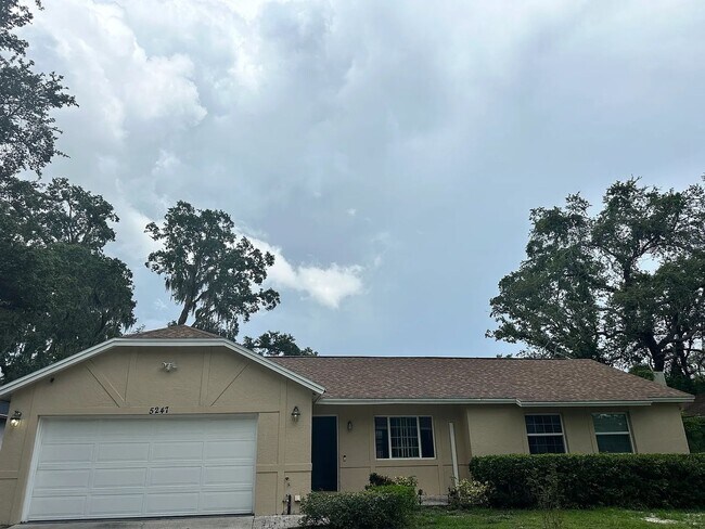 Building Photo - For Rent: Orlando, FL 3 Bed + Office | 2 B...