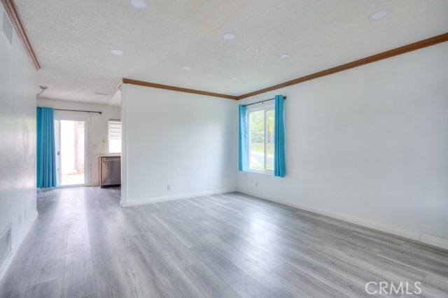 Building Photo - 2210 Shady Hills Dr