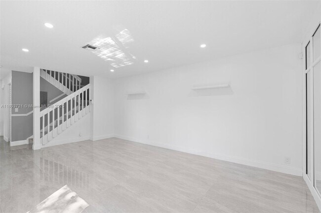 Building Photo - 2622 NW 99th Ave