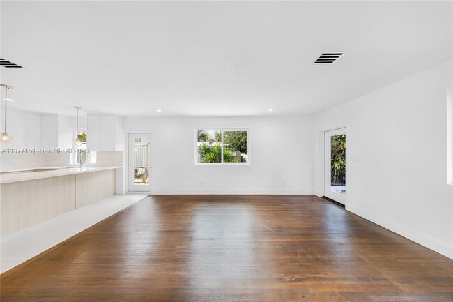 Building Photo - 250 NW 98th St