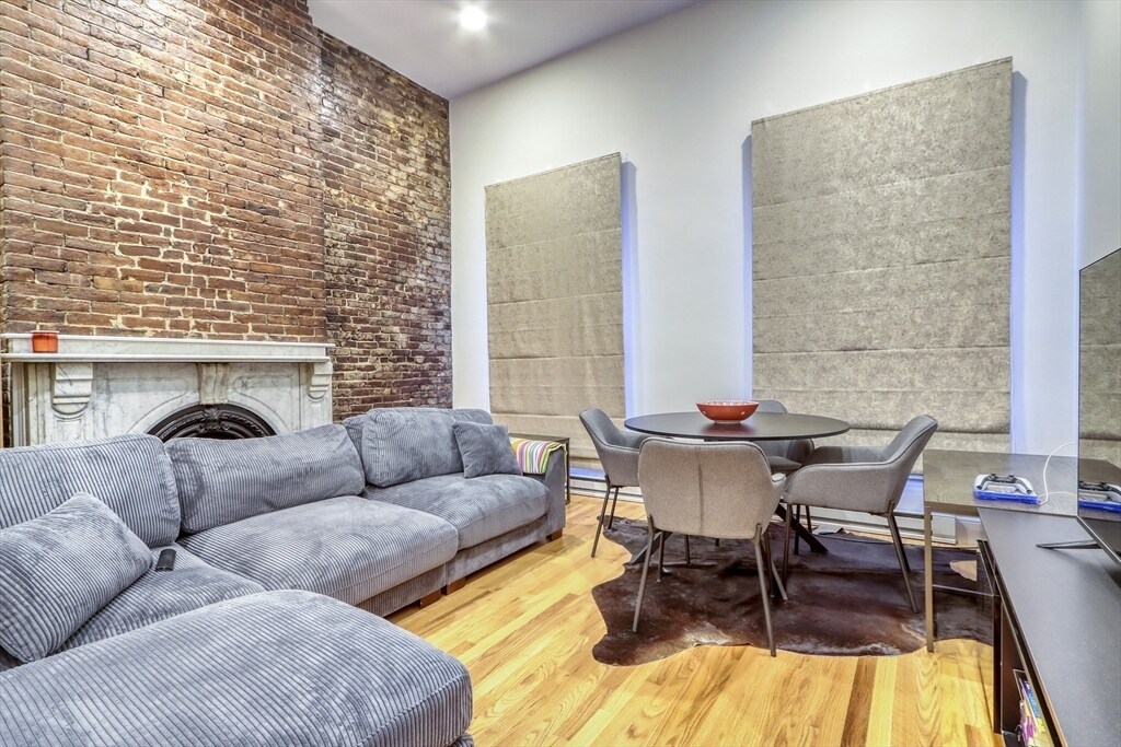 Building Photo - 670 Tremont St