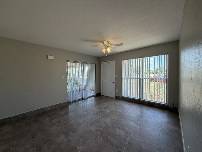 Building Photo - "Charming 3-Bedroom in Port Charlotte – Cozy Comfort Awaits!"