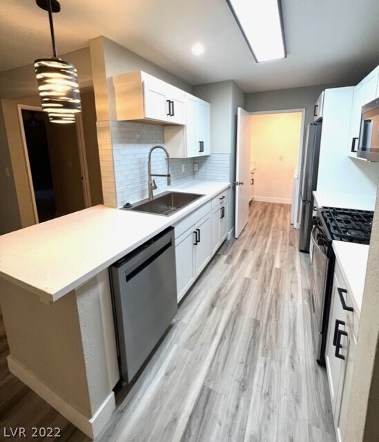 Building Photo - 2200 S Fort Apache Rd