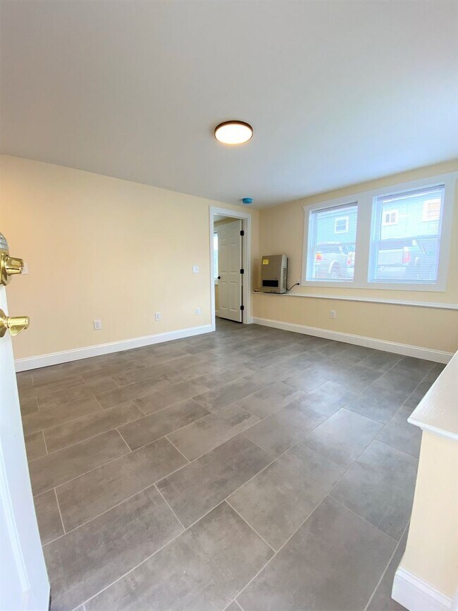 Building Photo - 158 North St