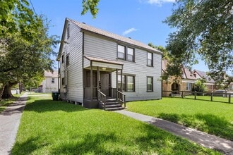 Building Photo - 1501 Godwin St