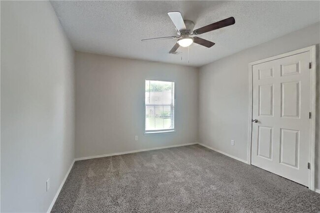Building Photo - 11085 Taylors Spring Pl