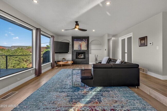 Building Photo - Spectacular, Panoramic Red Rock Views in West Sedona