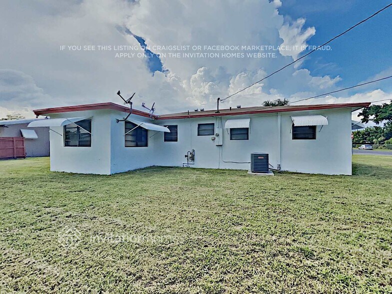 Building Photo - 6700 SW 19th St