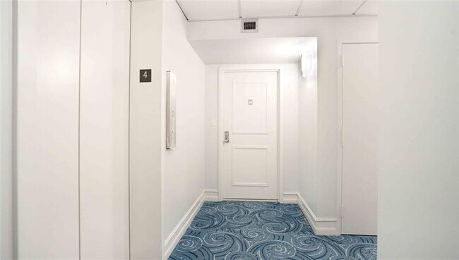 Building Photo - 3900 Galt Ocean Dr