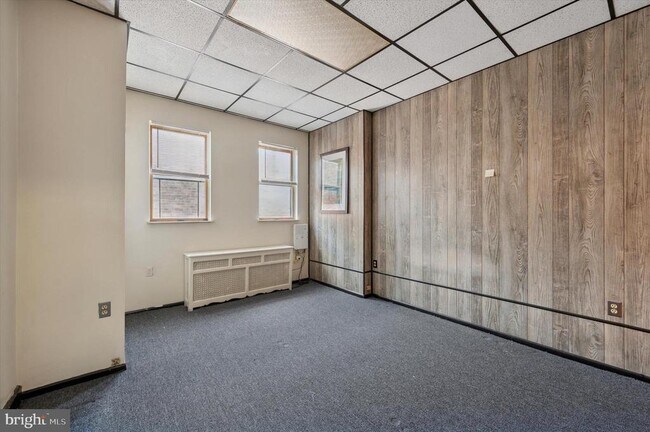 Building Photo - 1639 Wolf St