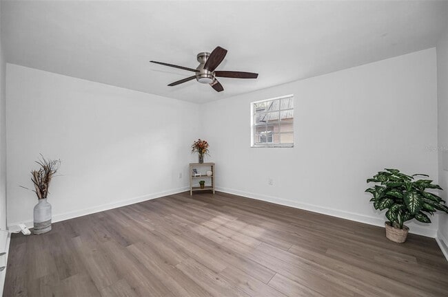 Building Photo - 4200 Hampton Dr