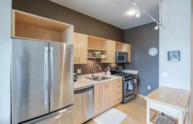 Building Photo - 1255 NW 9th Ave