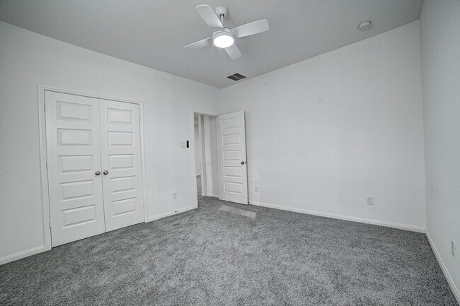 Building Photo - 5007 Sawmill Terrace Ln