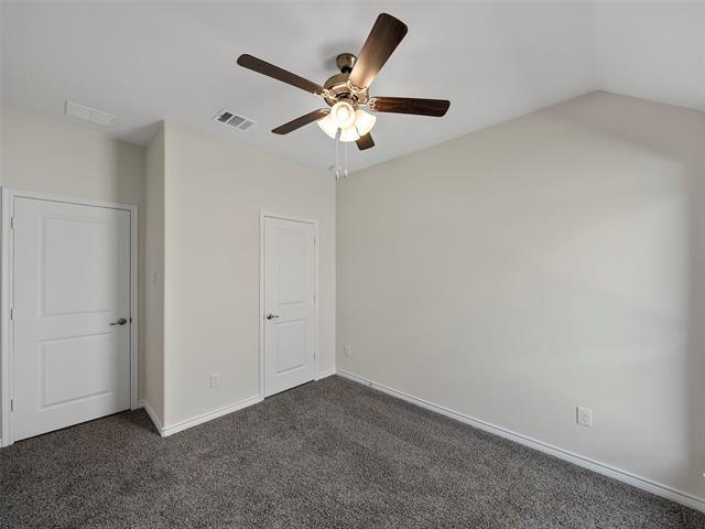 Building Photo - 10505 Breezeway Dr